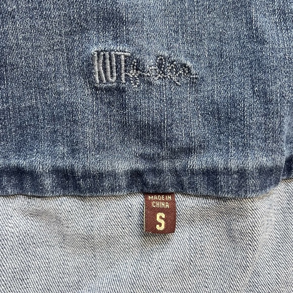 KUT from the KLOTH Amelia Denim Jacket - Picture 5 of 8